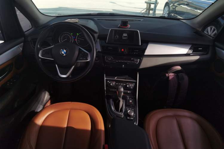 Used BMW 2 Series Active Tourer 2015 218i Leading Model Center Console