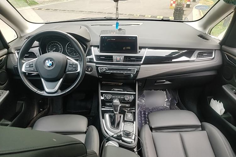Used BMW 2 Series Active Tourer 2015 218i Sports Design Package Center Console