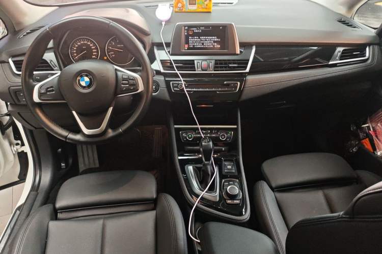 Used BMW 2 Series Active Tourer 2015 218i Sports Design Package Center Console