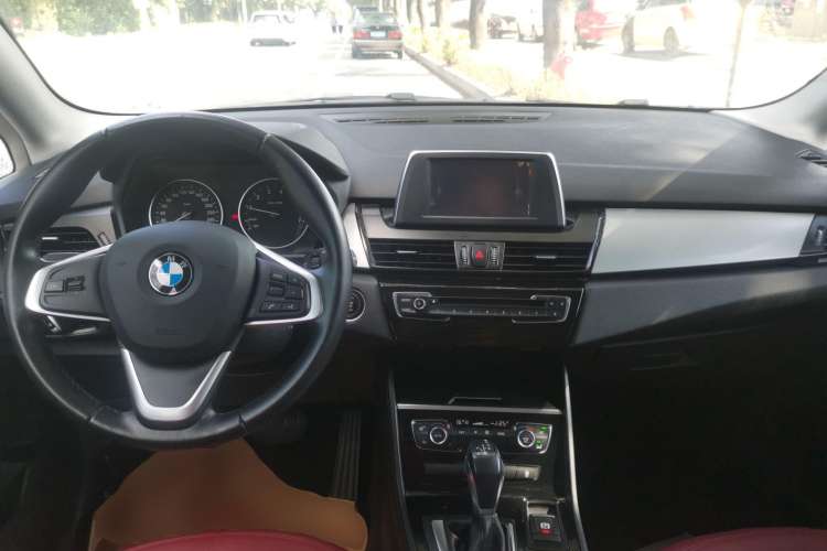 Used BMW 2 Series Active Tourer 2015 218i Leading Model Center Console