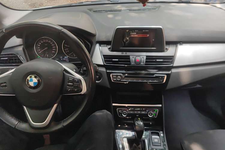 Used BMW 2 Series Active Tourer 2015 218i Leading Model Center Console