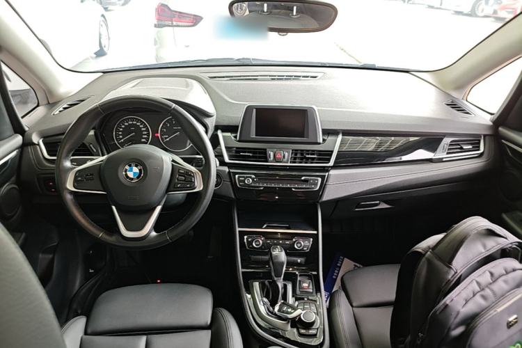 Used BMW 2 Series Active Tourer 2015 218i Sports Design Package Center Console
