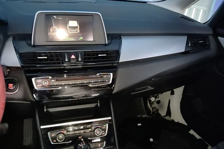 Used BMW 2 Series Active Tourer 2015 218i Leading Model Center Console