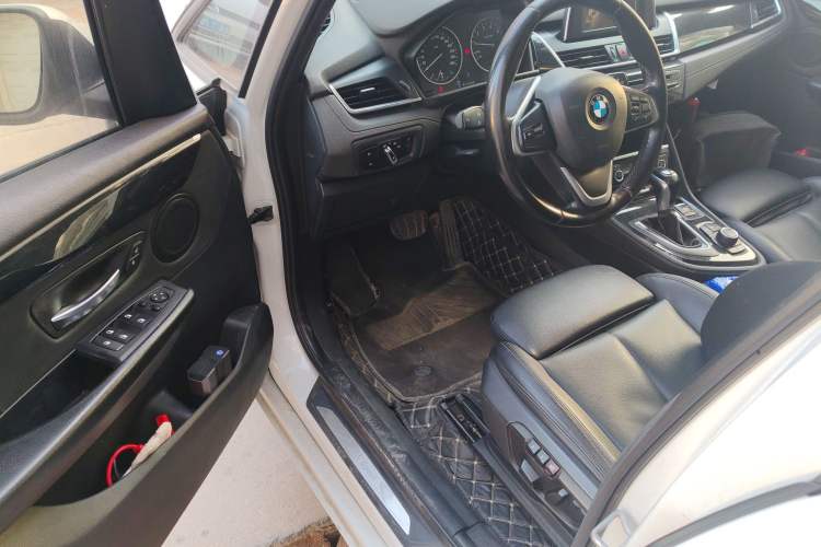 Used BMW 2 Series Active Tourer 2015 218i Sports Design Package Driver Seat