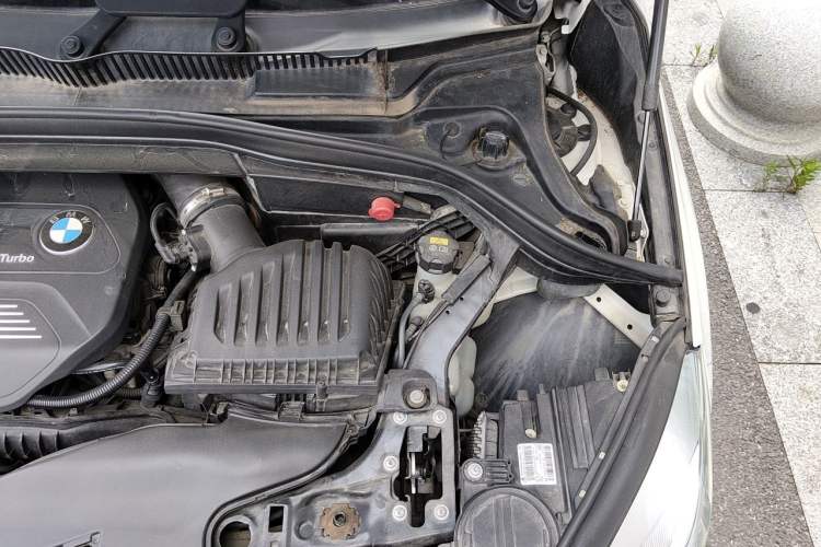 Used BMW 2 Series Active Tourer 2015 218i Sports Design Package Engine Bay Left