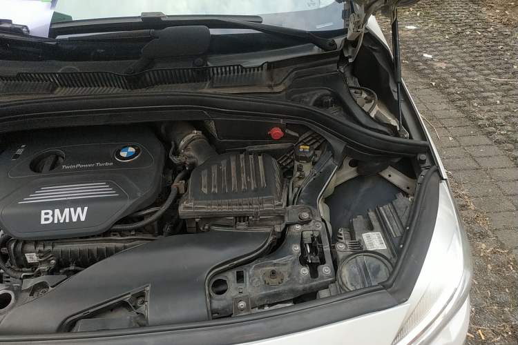 Used BMW 2 Series Active Tourer 2015 218i Sports Design Package Engine Bay Left