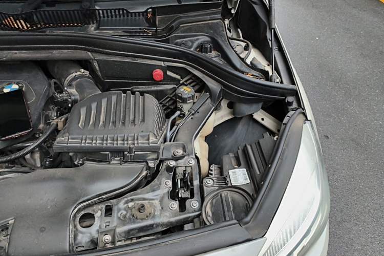 Used BMW 2 Series Active Tourer 2015 218i Sports Design Package Engine Bay Left