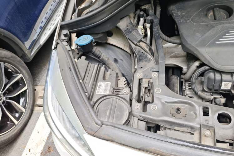 Used BMW 2 Series Active Tourer 2015 218i Sports Design Package Engine Bay Right