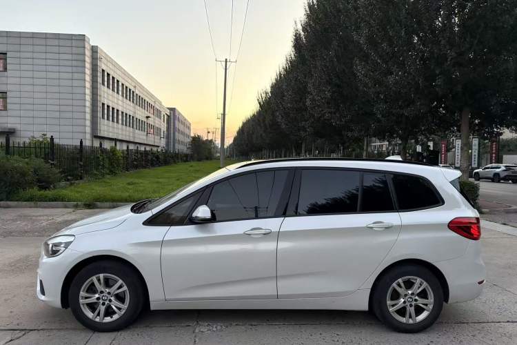 Used BMW 2 Series Active Tourer 2015 218i Leading Model Exterior 3