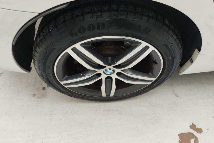 Used BMW 2 Series Active Tourer 2015 218i Sports Design Package Exterior 5
