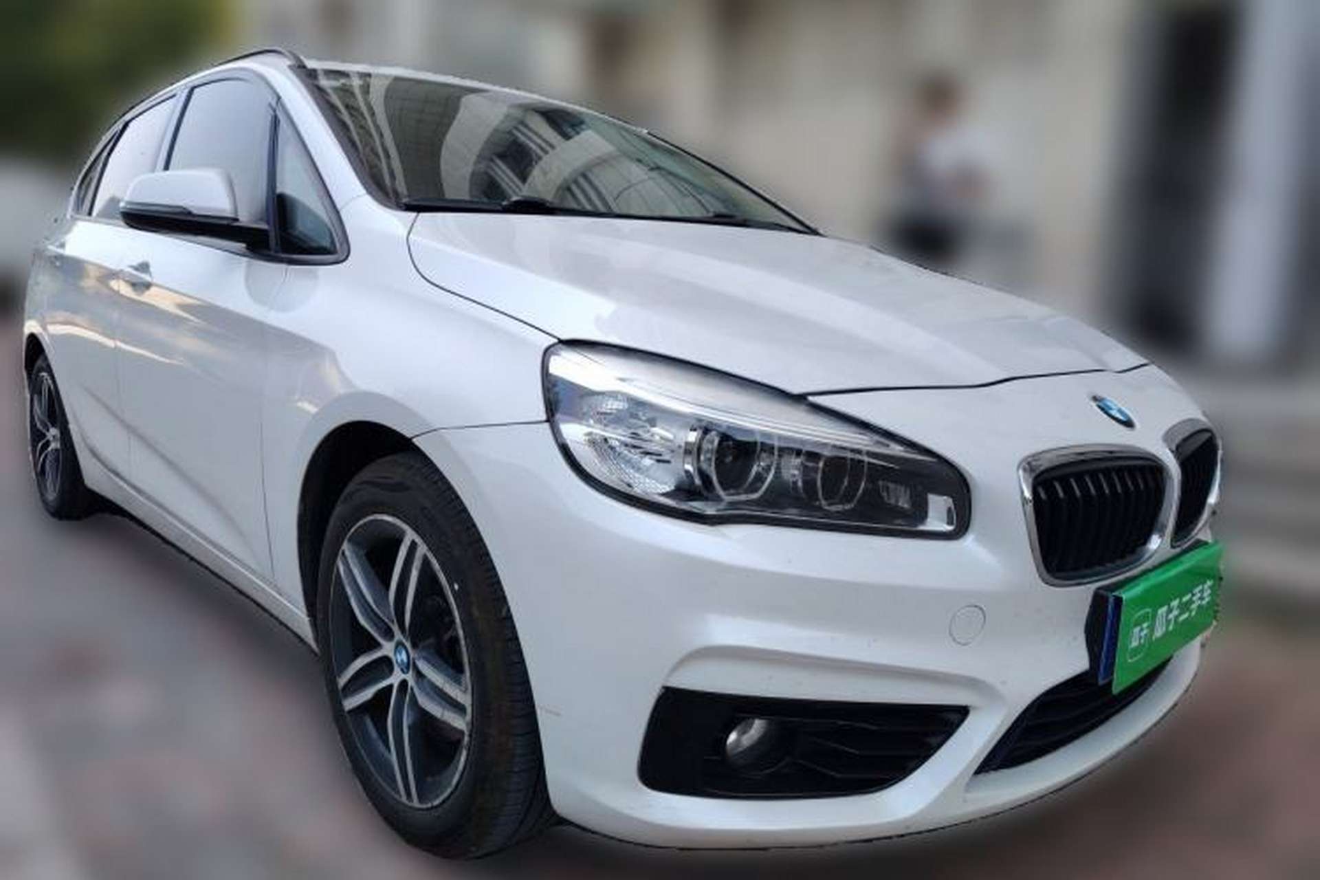 Used BMW 2 Series Active Tourer 2015 218i Sports Design Package Front Right 45 Deg