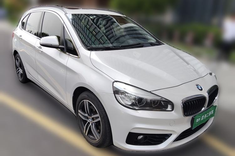 Used BMW 2 Series Active Tourer 2015 218i Sports Design Package Front Right 45 Deg