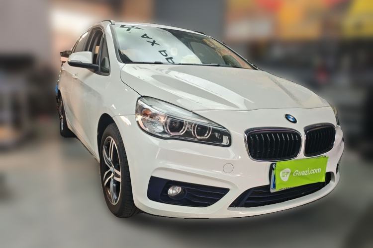 Used BMW 2 Series Active Tourer 2015 218i Sports Design Package Front Right 45 Deg