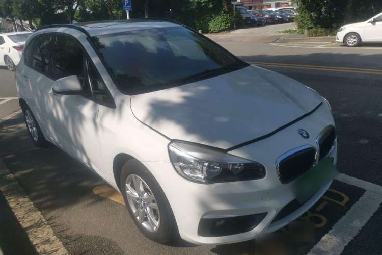 Used BMW 2 Series Active Tourer 2015 218i Leading Model Front Right 45 Deg