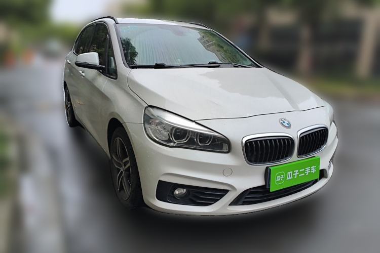 Used BMW 2 Series Active Tourer 2015 218i Sports Design Package Front Right 45 Deg