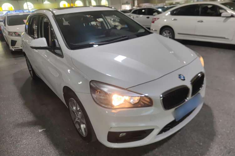 Used BMW 2 Series Active Tourer 2015 218i Leading Model Front Right 45 Deg
