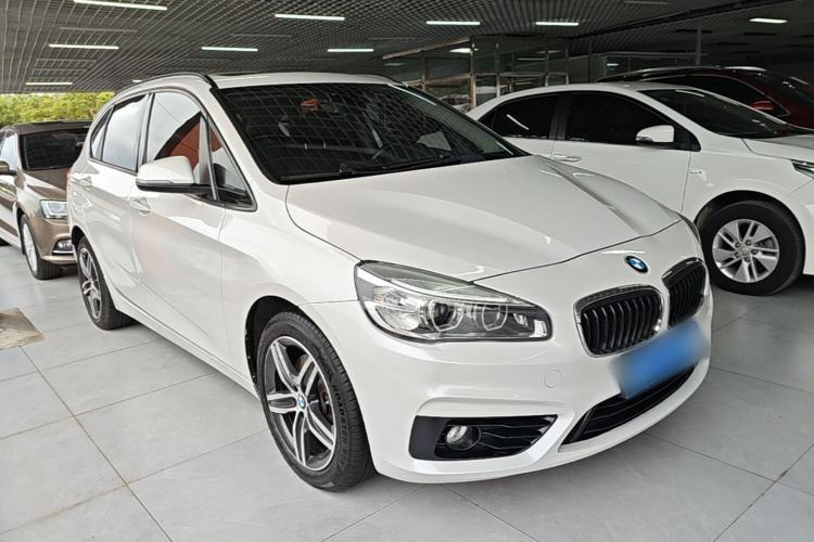 Used BMW 2 Series Active Tourer 2015 218i Sports Design Package Front Right 45 Deg