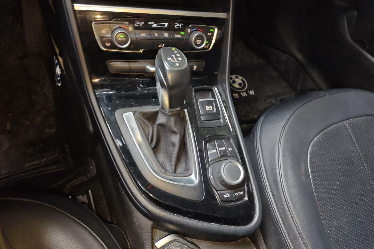 Used BMW 2 Series Active Tourer 2015 218i Leading Model Gear Lever