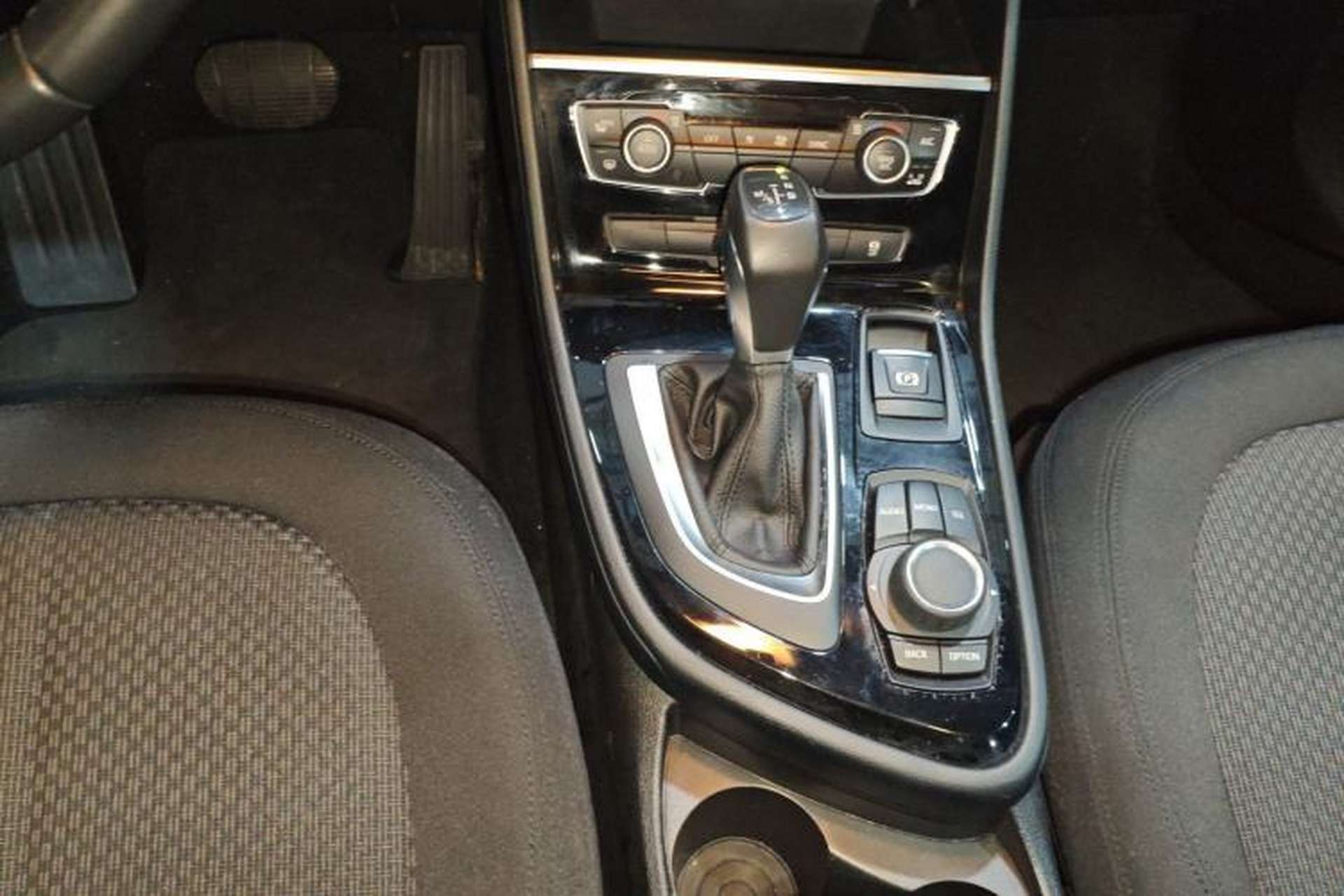 Used BMW 2 Series Active Tourer 2015 218i Leading Model Gear Lever