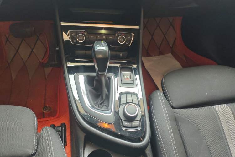 Used BMW 2 Series Active Tourer 2015 218i Leading Model Gear Lever