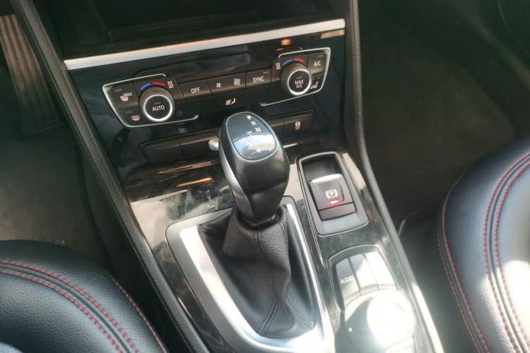 Used BMW 2 Series Active Tourer 2015 218i Leading Model Gear Lever