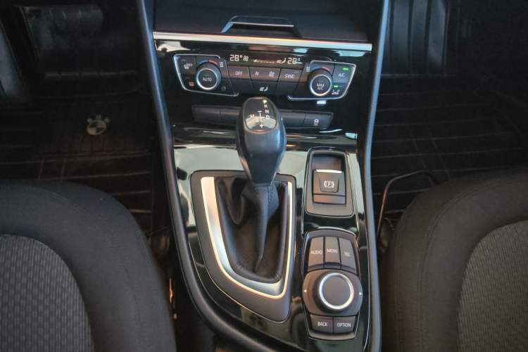 Used BMW 2 Series Active Tourer 2015 218i Leading Model Gear Lever