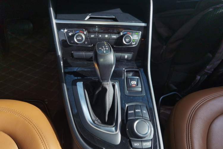 Used BMW 2 Series Active Tourer 2015 218i Leading Model Gear Lever