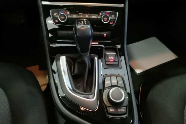Used BMW 2 Series Active Tourer 2015 218i Leading Model Gear Lever