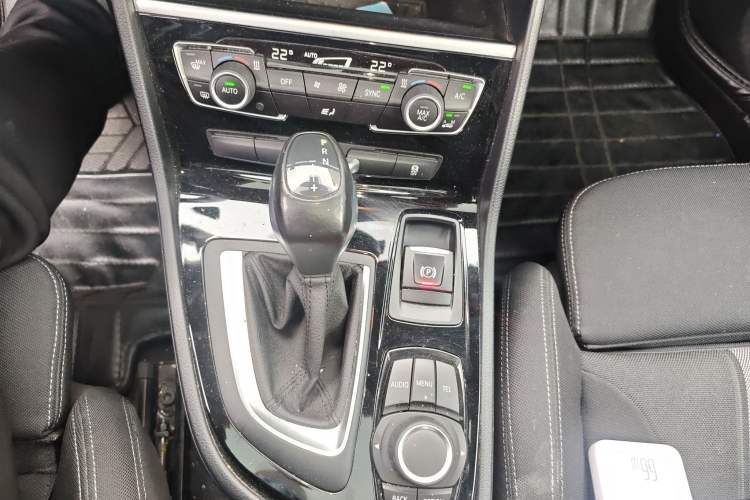 Used BMW 2 Series Active Tourer 2015 218i Sports Design Package Gear Lever