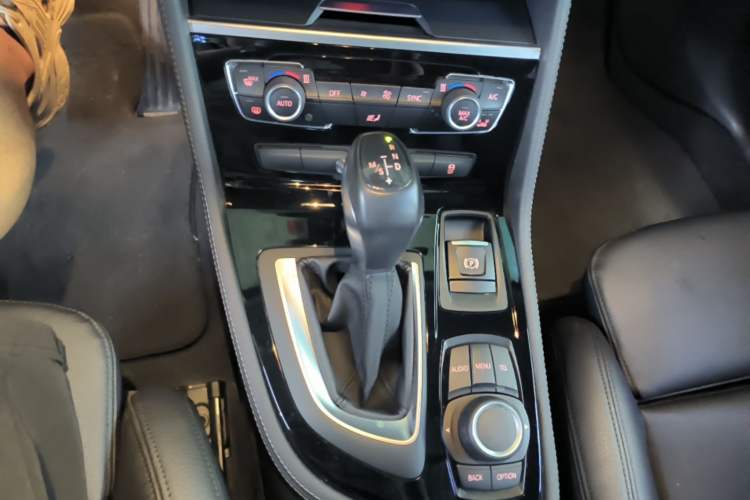 Used BMW 2 Series Active Tourer 2015 218i Sports Design Package Gear Lever