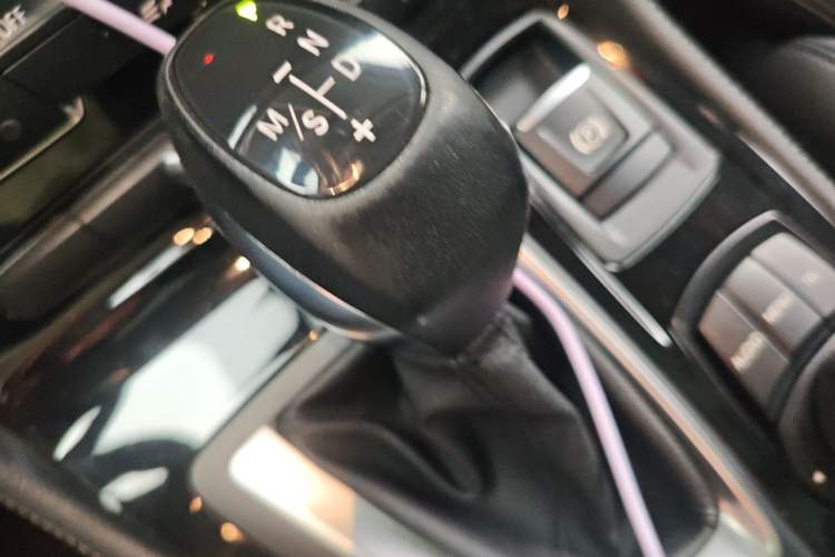 Used BMW 2 Series Active Tourer 2015 218i Sports Design Package Gear Lever