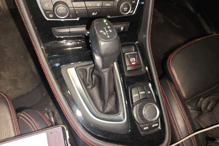 Used BMW 2 Series Active Tourer 2015 218i Sports Design Package Gear Lever