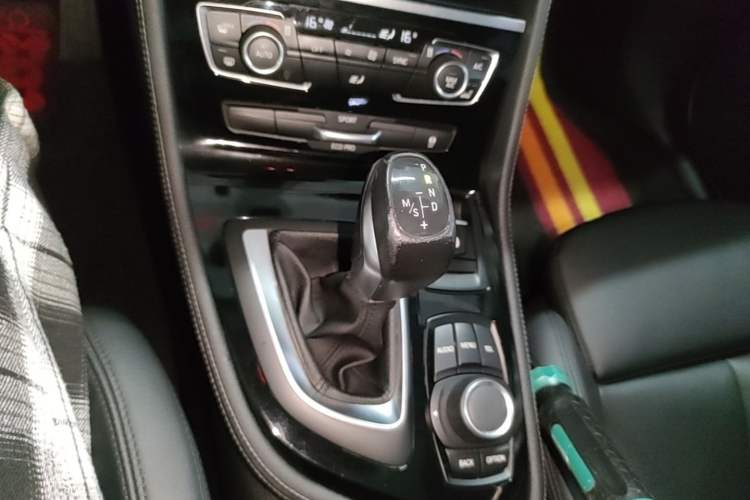 Used BMW 2 Series Active Tourer 2015 218i Sports Design Package Gear Lever