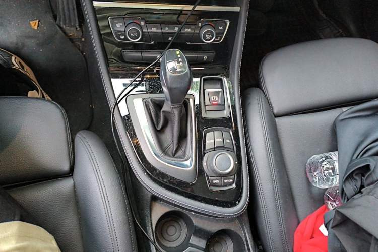 Used BMW 2 Series Active Tourer 2015 218i Sports Design Package Gear Lever