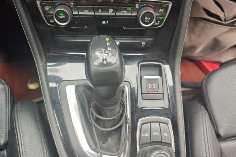 Used BMW 2 Series Active Tourer 2015 218i Sports Design Package Gear Lever