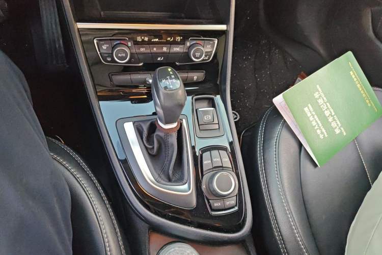 Used BMW 2 Series Active Tourer 2015 218i Leading Model Gear Lever