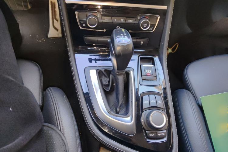 Used BMW 2 Series Active Tourer 2015 218i Sports Design Package Gear Lever
