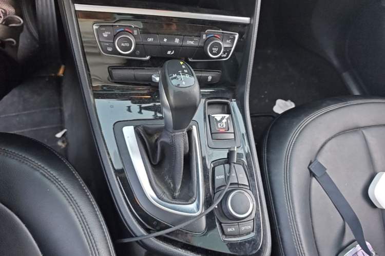 Used BMW 2 Series Active Tourer 2015 218i Leading Model Gear Lever