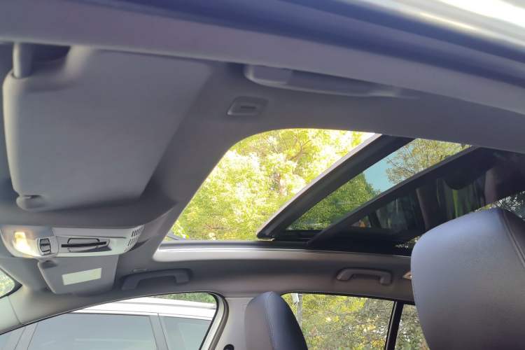 Used BMW 2 Series Active Tourer 2015 218i Sports Design Package Headliner