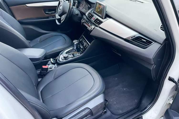 Used BMW 2 Series Active Tourer 2015 218i Leading Model Interior 4