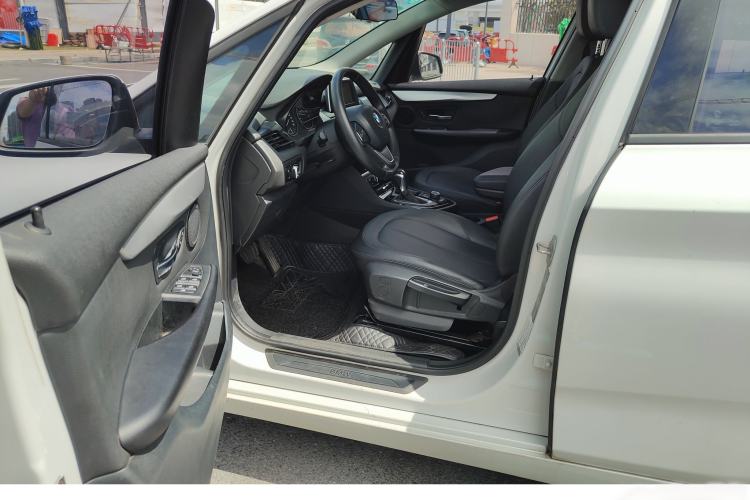 Used BMW 2 Series Active Tourer 2015 218i Leading Model Interior 4