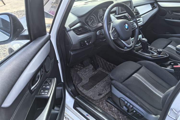Used BMW 2 Series Active Tourer 2015 218i Leading Model Interior 6