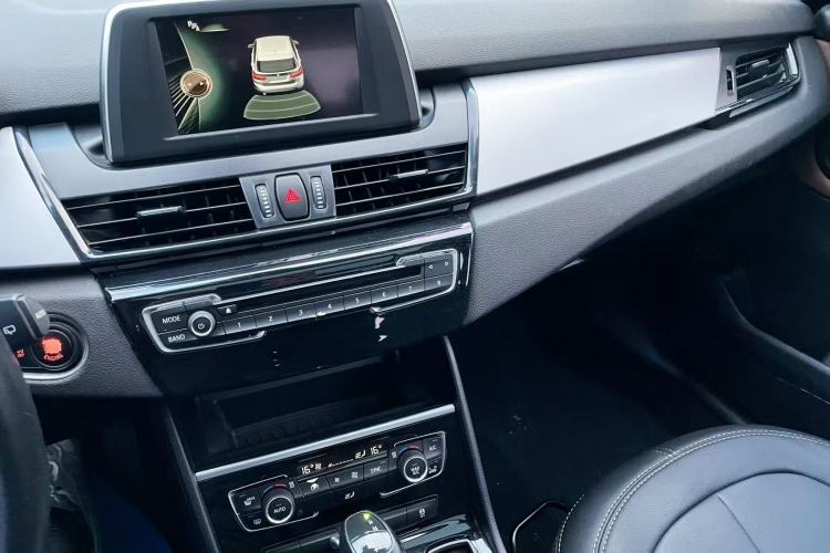 Used BMW 2 Series Active Tourer 2015 218i Leading Model Interior 7
