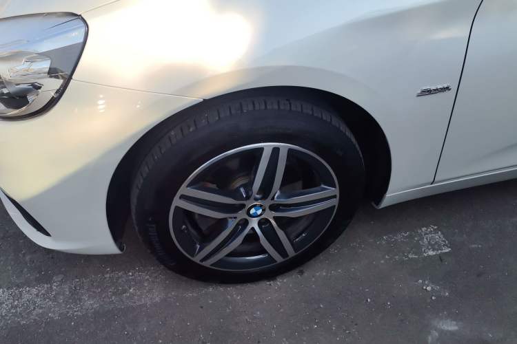 Used BMW 2 Series Active Tourer 2015 218i Sports Design Package Left Front Wheel Hub