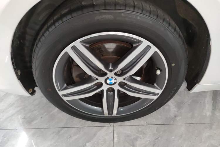 Used BMW 2 Series Active Tourer 2015 218i Sports Design Package Left Front Wheel Hub