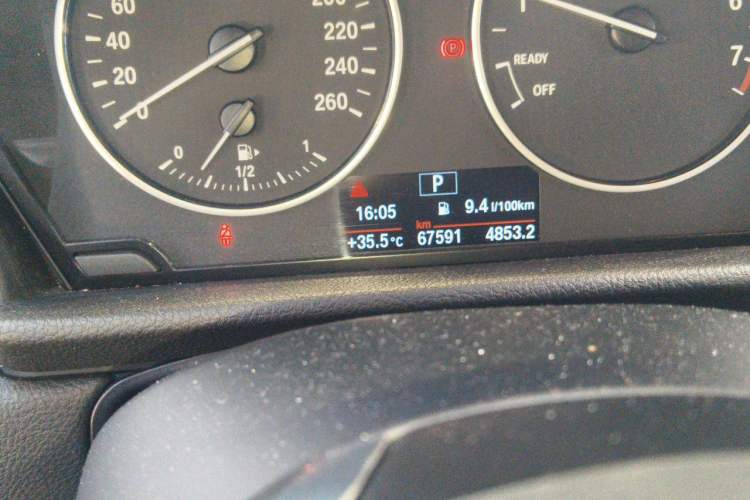 Used BMW 2 Series Active Tourer 2015 218i Leading Model Odometer Close Up
