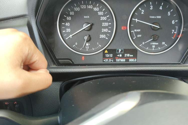 Used BMW 2 Series Active Tourer 2015 218i Leading Model Odometer Close Up