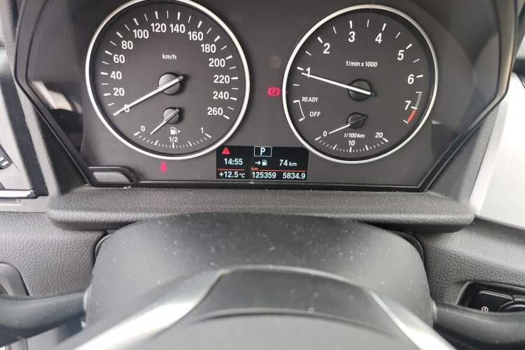 Used BMW 2 Series Active Tourer 2015 218i Sports Design Package Odometer Close Up