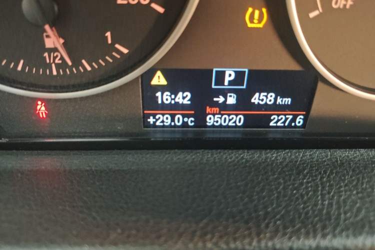 Used BMW 2 Series Active Tourer 2015 218i Sports Design Package Odometer Close Up