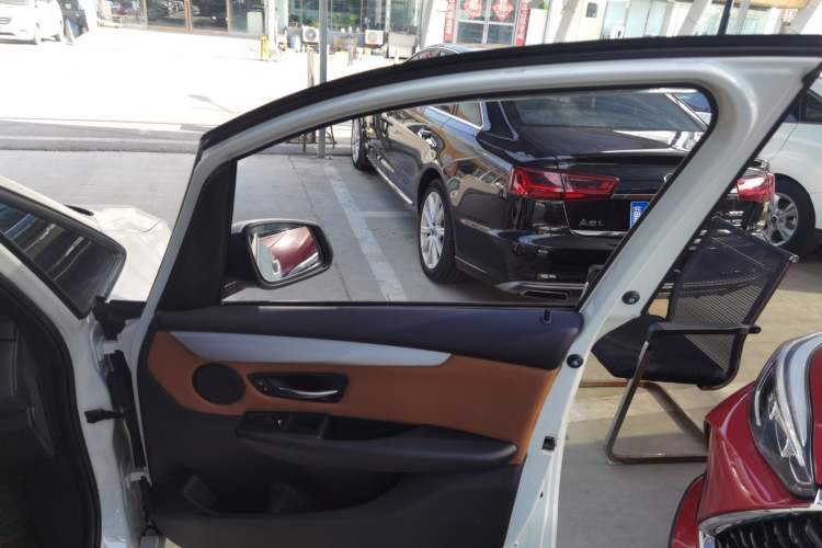 Used BMW 2 Series Active Tourer 2015 218i Leading Model Right Front Door Interior